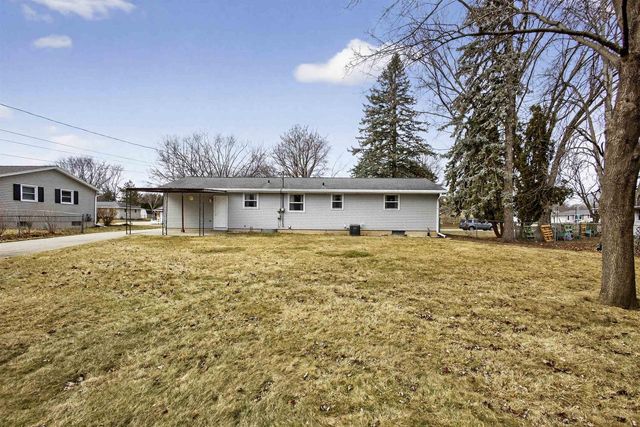 2437 PESHTIGO STREET, Green Bay, WI 54313