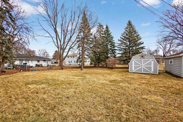 2437 PESHTIGO STREET, Green Bay, WI 54313