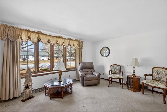 2437 PESHTIGO STREET, Green Bay, WI 54313