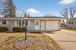 2437 PESHTIGO STREET, Green Bay, WI 54313
