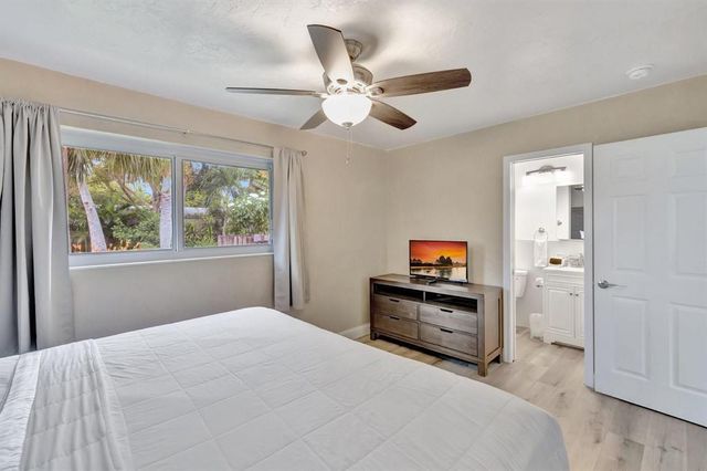 925 NE 25th Avenue, Pompano Beach, FL 33062