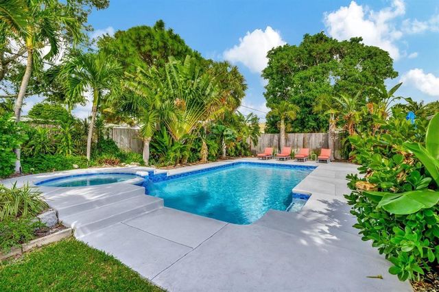 925 NE 25th Avenue, Pompano Beach, FL 33062