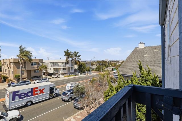 1450 Manhattan Beach Boulevard, Manhattan Beach, CA 90266