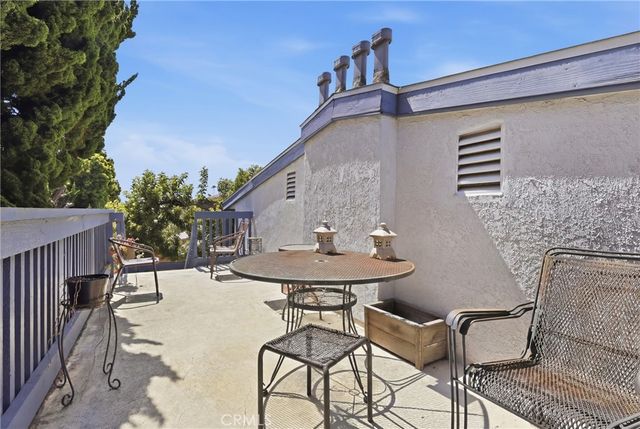 1450 Manhattan Beach Boulevard, Manhattan Beach, CA 90266