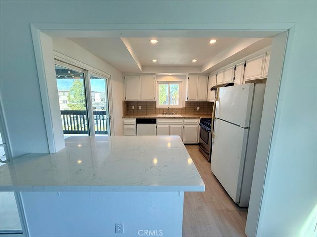 1450 Manhattan Beach Boulevard, Manhattan Beach, CA 90266