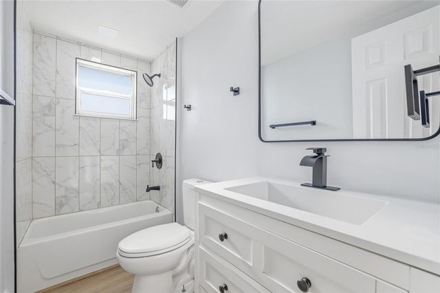 9821 LAKESIDE LANE, Port Richey, FL 34668