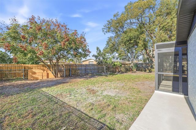 9821 LAKESIDE LANE, Port Richey, FL 34668