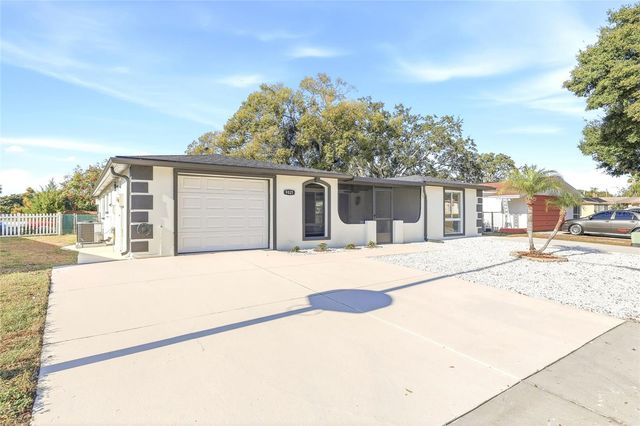 9821 LAKESIDE LANE, Port Richey, FL 34668