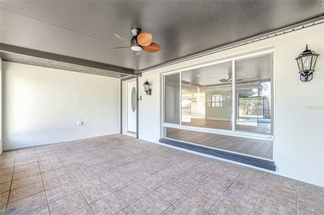 9821 LAKESIDE LANE, Port Richey, FL 34668