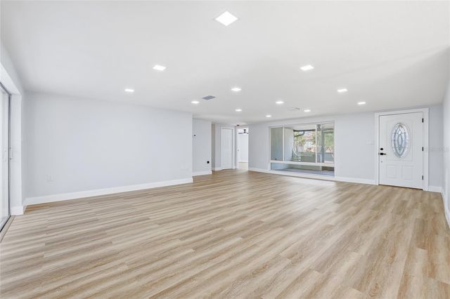 9821 LAKESIDE LANE, Port Richey, FL 34668