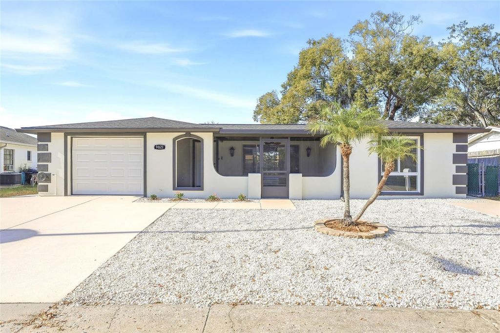 9821 LAKESIDE LANE, Port Richey, FL 34668