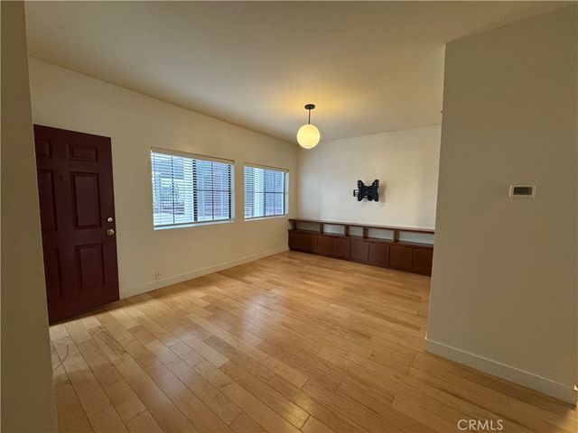 730 215 W 4th Street, Long Beach, CA 90802