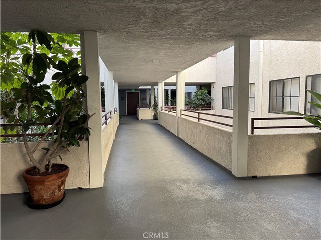 730 215 W 4th Street, Long Beach, CA 90802