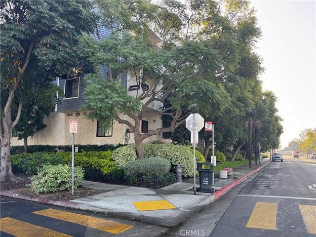 730 215 W 4th Street, Long Beach, CA 90802