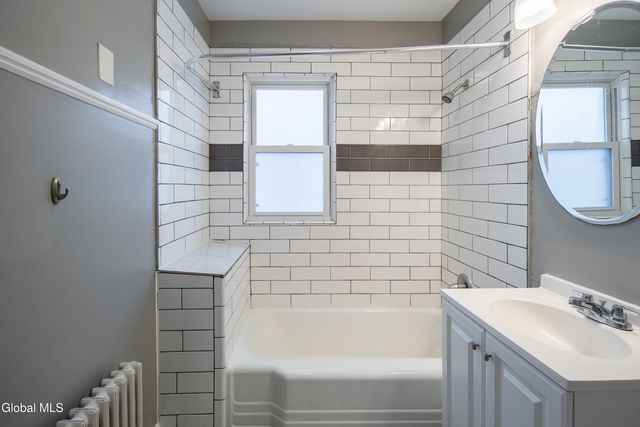 40 Pinewood Avenue, Albany, NY 12208