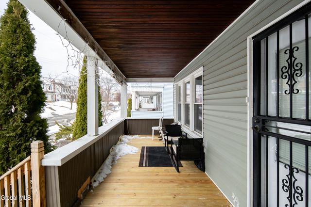 40 Pinewood Avenue, Albany, NY 12208