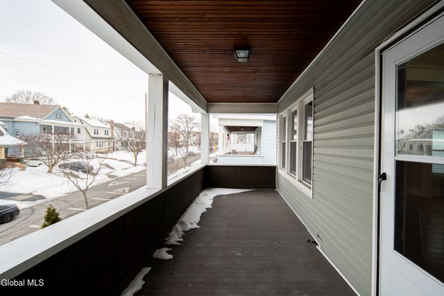 40 Pinewood Avenue, Albany, NY 12208