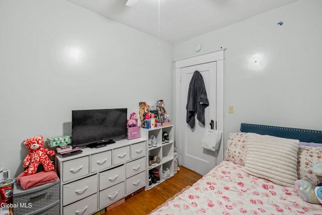 40 Pinewood Avenue, Albany, NY 12208