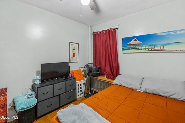 40 Pinewood Avenue, Albany, NY 12208