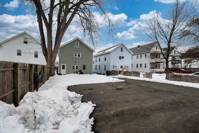 40 Pinewood Avenue, Albany, NY 12208