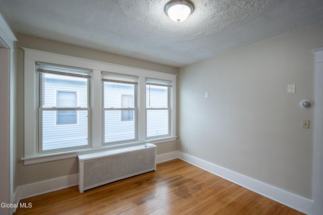 40 Pinewood Avenue, Albany, NY 12208