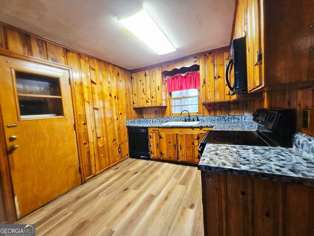 102 Dogwood Drive, Lagrange, GA 30241