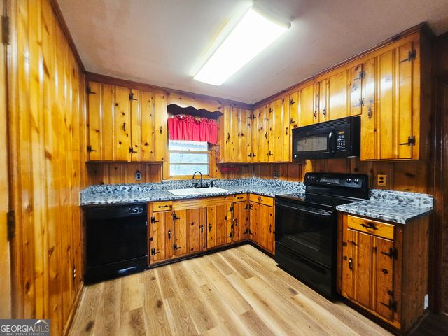 102 Dogwood Drive, Lagrange, GA 30241