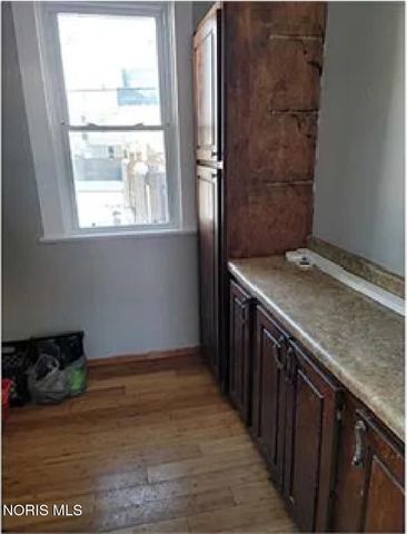 2332 Auburn Avenue, Toledo, OH 43606