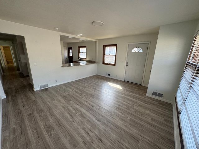 323 Van Buren Avenue N, Hopkins, MN 55343