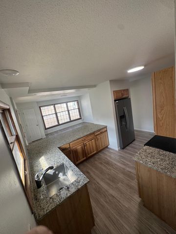 323 Van Buren Avenue N, Hopkins, MN 55343