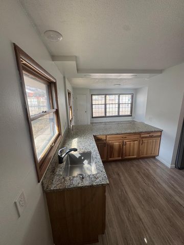 323 Van Buren Avenue N, Hopkins, MN 55343