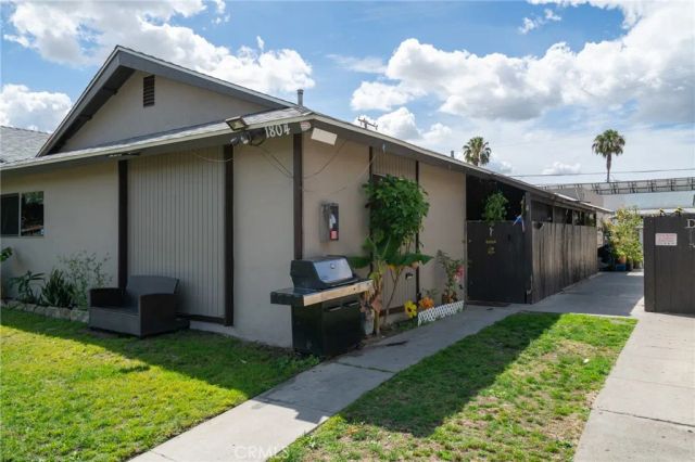1804 W Glen Avenue, Anaheim, CA 92801