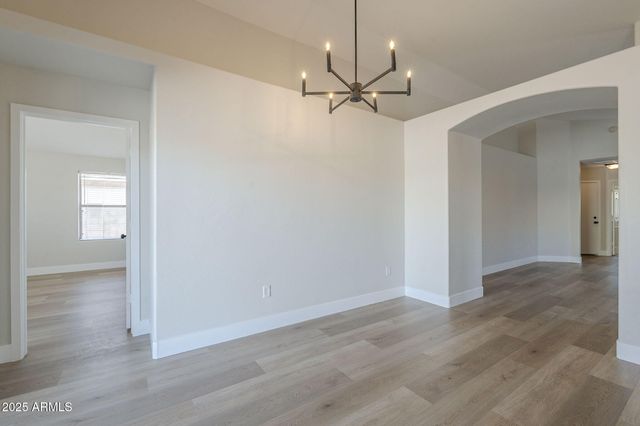 2518 W CARSON Road, Phoenix, AZ 85041