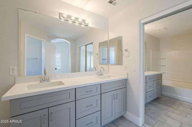 2518 W CARSON Road, Phoenix, AZ 85041