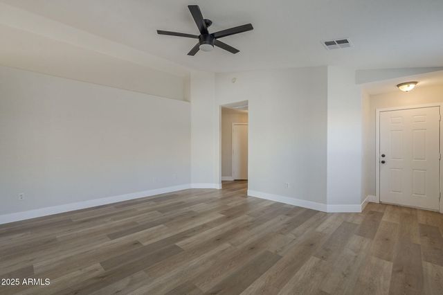 2518 W CARSON Road, Phoenix, AZ 85041