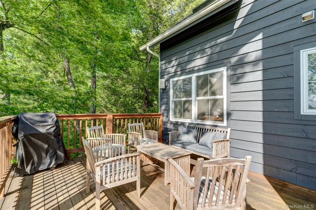 119 Lake Ridge Road, Narrowsburg, NY 12764