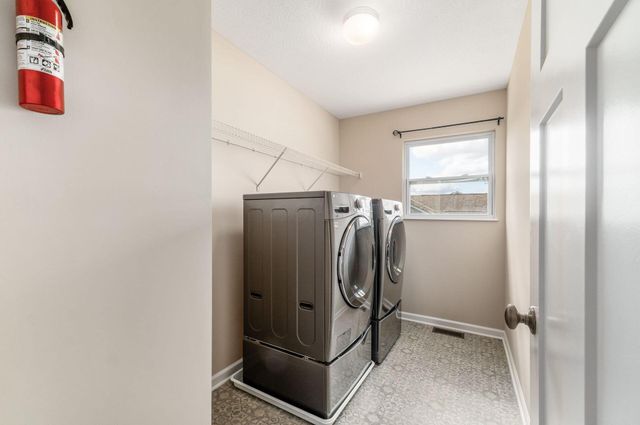 191 Red Oak Court, Commercial Point, OH 43116