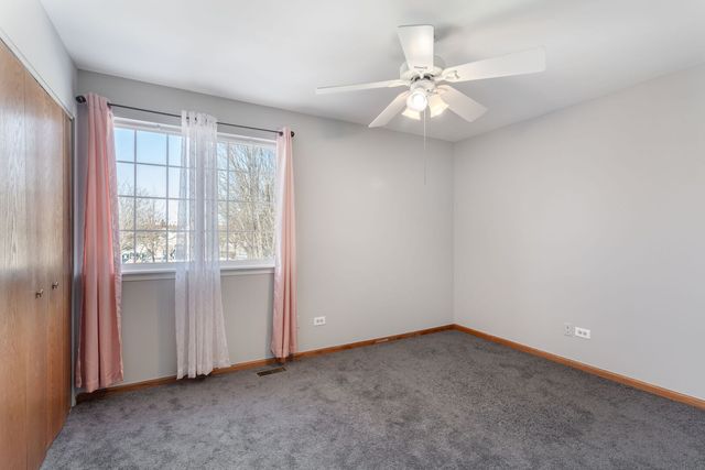 923 Ontario Drive, Romeoville, IL 60446