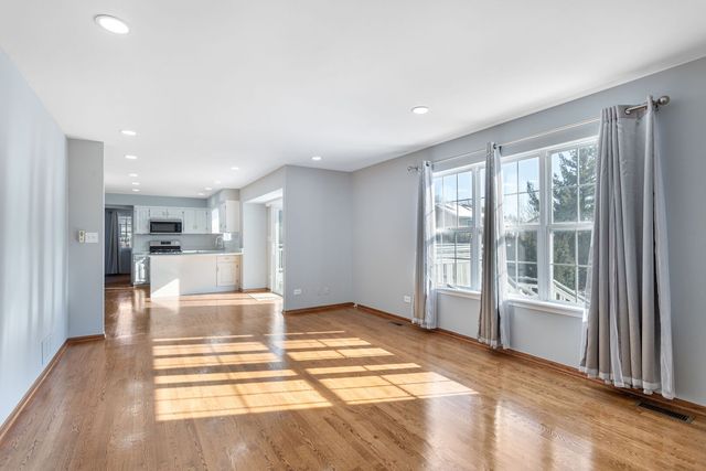 923 Ontario Drive, Romeoville, IL 60446