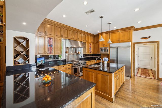 110 Turnberry Way, San Antonio, TX 78230