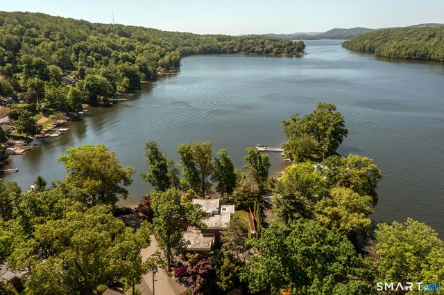 9 Oak Point Club, New Milford, CT 06776