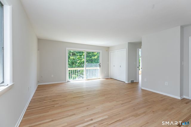 9 Oak Point Club, New Milford, CT 06776