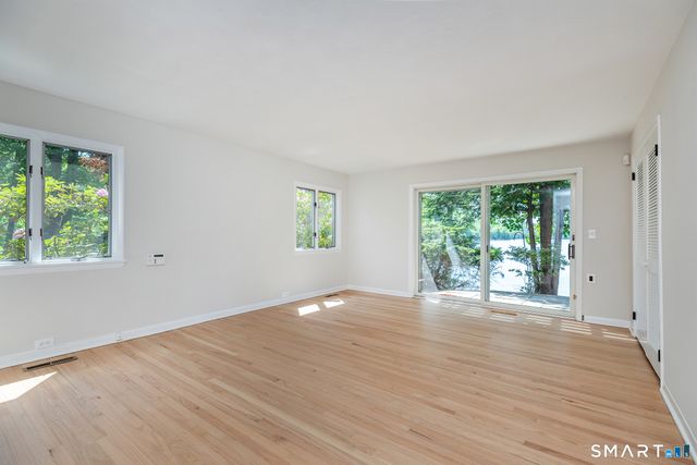 9 Oak Point Club, New Milford, CT 06776