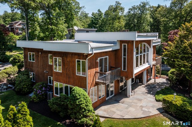 9 Oak Point Club, New Milford, CT 06776
