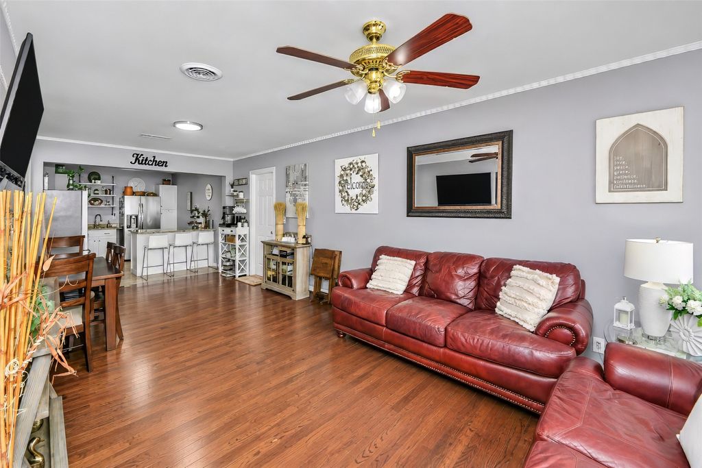 1714 Meadowbrook Lane, Irving, TX 75061 — photo 4