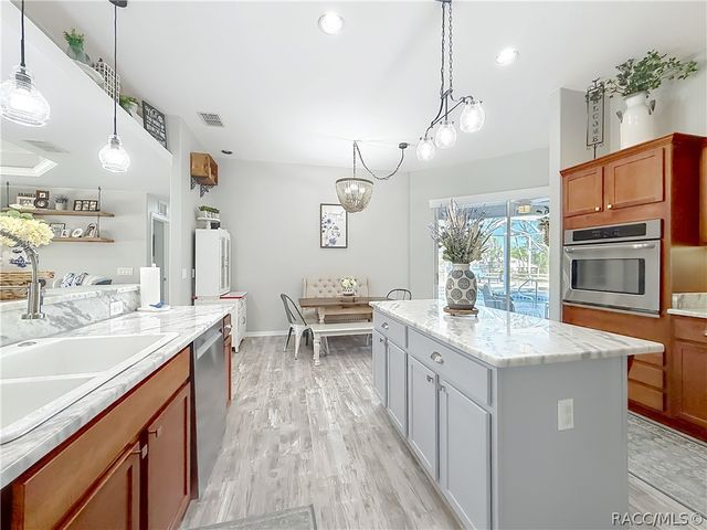 5548 N Sierra Terrace, Beverly Hills, FL 34465