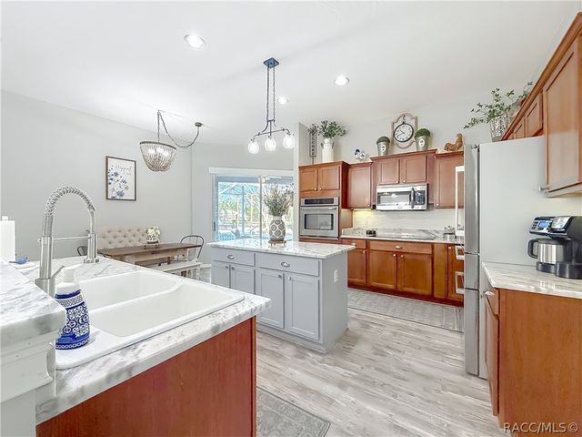 5548 N Sierra Terrace, Beverly Hills, FL 34465