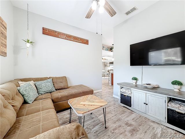 5548 N Sierra Terrace, Beverly Hills, FL 34465