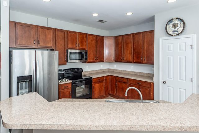 181 Carolina Wren Avenue, Moncks Corner, SC 29461