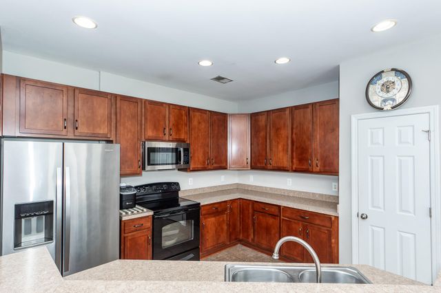 181 Carolina Wren Avenue, Moncks Corner, SC 29461